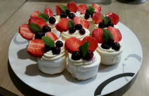 Mini Pavlovas